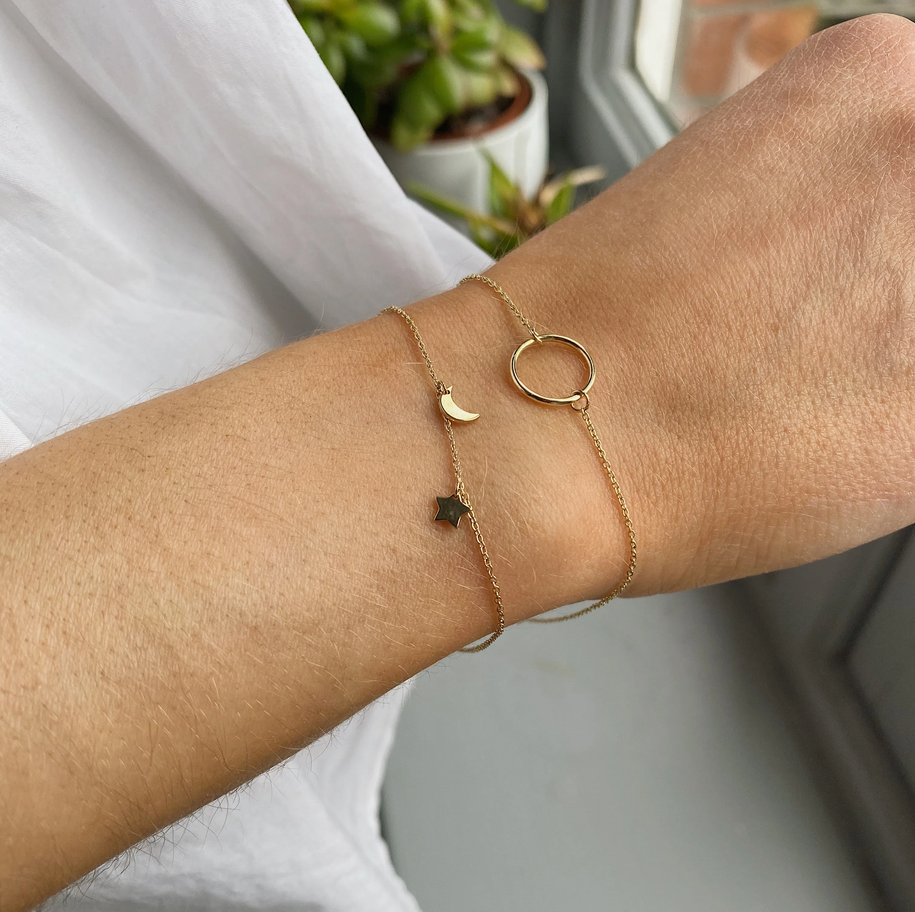 9kt Gold Single Circle Bracelet