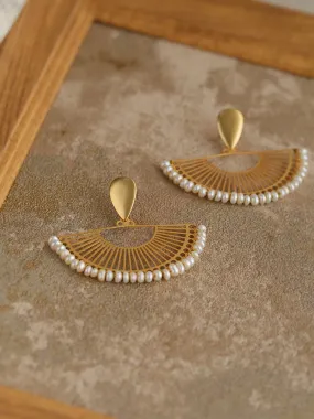 Vintage Frosted Gold Braided Pearl Fan Earrings